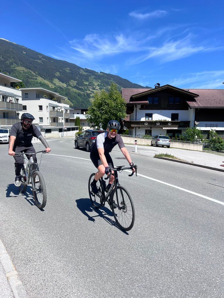 KLIXPERT.io Team Ride 2026 - Paul & Anderas